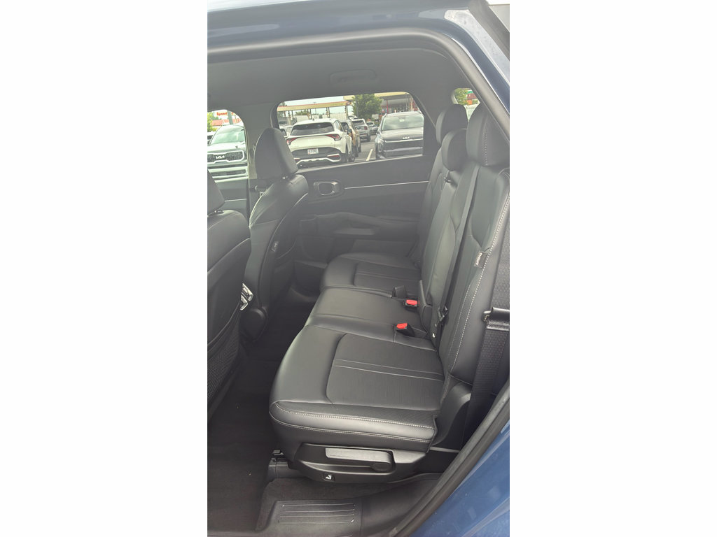 Used 2025 Kia Sorento S FWD image 10