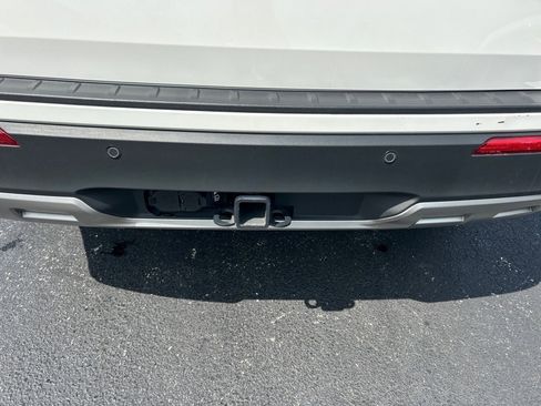 Used 2023 Ford Explorer XLT w/ Equipment Group 202A image 15