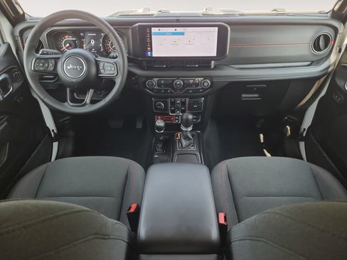 Used 2026 Jeep Wrangler Unlimited Rubicon AWD/4WD image 10