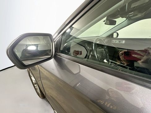 Used 2022 Ford Explorer Limited image 39