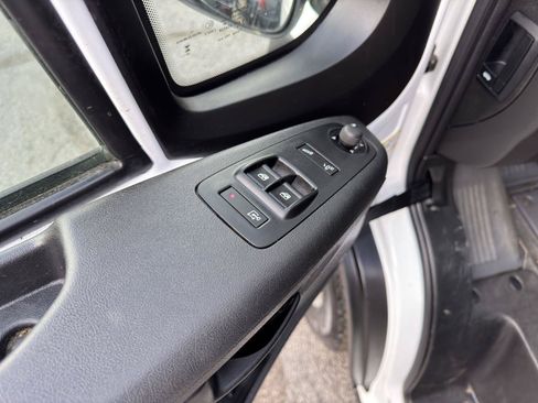 Used 2025 RAM ProMaster 2500 w/ Convenience Group FWD image 16
