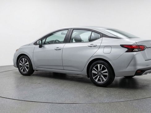 Used 2025 Nissan Versa SV FWD image 6