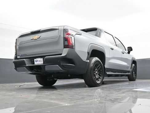 New 2025 Chevrolet Silverado EV LT AWD/4WD image 40