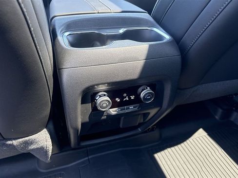Used 2026 Buick Enclave Sport Touring w/ Power Package AWD/4WD image 22
