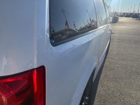 Used 2017 Dodge Grand Caravan GT image 20