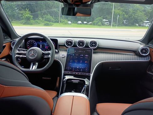 Used 2023 Mercedes-Benz C 300 Sedan image 7