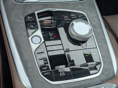 New 2026 BMW X7 M60i image 12