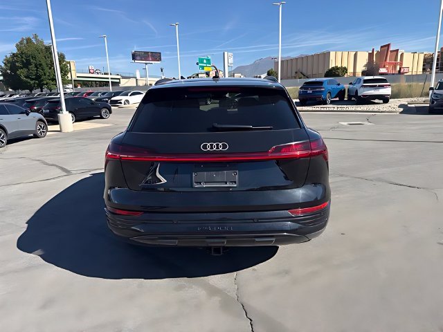 Used 2024 Audi Q8 e-tron Premium Plus w/ Premium Plus Package AWD/4WD image 6