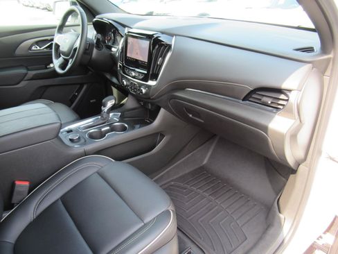 Used 2023 Chevrolet Traverse Premier w/ Redline Edition FWD image 12