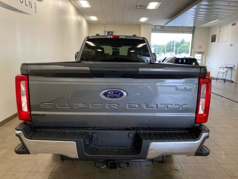 New 2025 Ford F250 XLT w/ FX4 Off-Road Package image 6