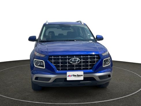 New 2025 Hyundai Venue Limited image 9
