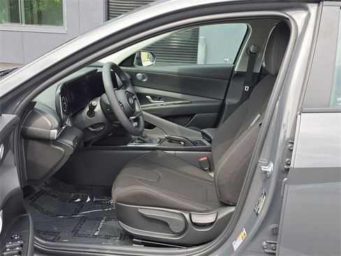 Certified 2024 Hyundai Elantra SEL image 11