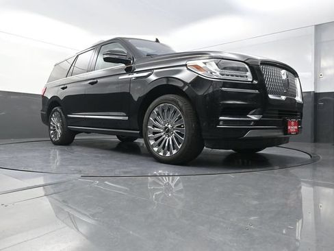 Used 2020 Lincoln Navigator Reserve w/ Luxury Package AWD/4WD image 32