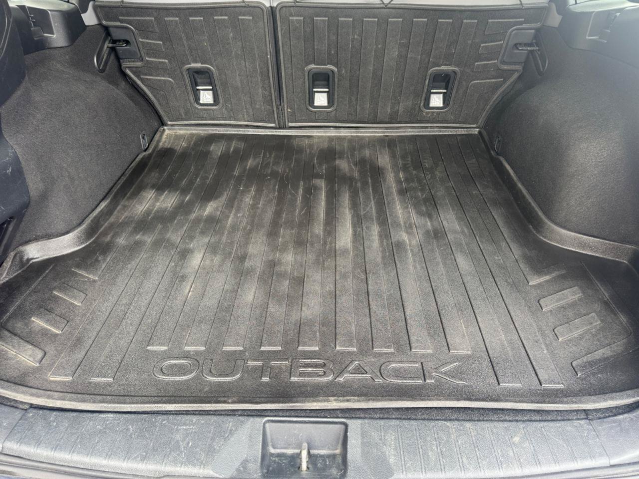 Used 2018 Subaru Outback 2.5i Limited AWD/4WD image 28