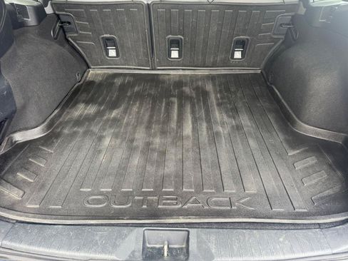 Used 2018 Subaru Outback 2.5i Limited AWD/4WD image 28