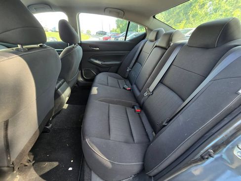 Used 2022 Nissan Altima 2.5 SV FWD image 15