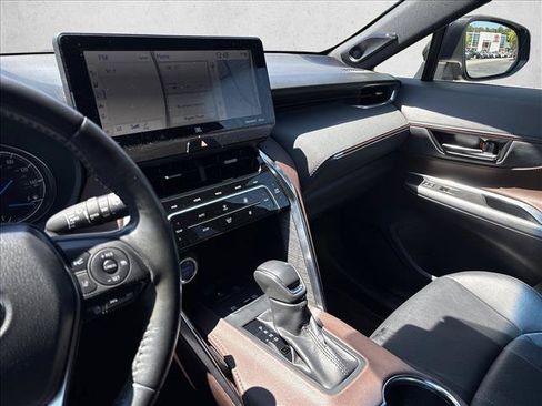 Used 2021 Toyota Venza Limited w/ Advanced Technology Package AWD/4WD image 16