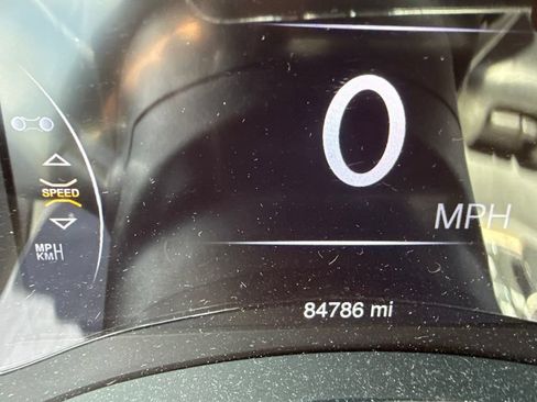 Used 2015 Jeep Grand Cherokee Limited AWD/4WD image 5