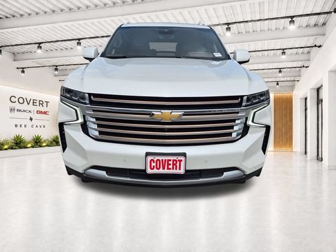 Used 2024 Chevrolet Tahoe High Country RWD image 3
