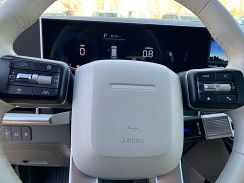 Used 2025 Hyundai Santa Fe SEL image 30