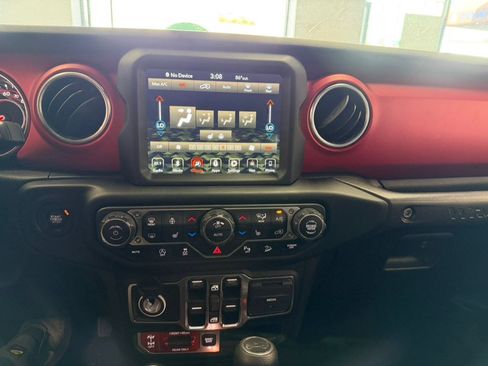 Used 2019 Jeep Wrangler Unlimited Rubicon AWD/4WD image 54