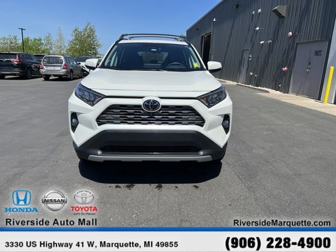 Used 2020 Toyota RAV4 Limited AWD/4WD image 2