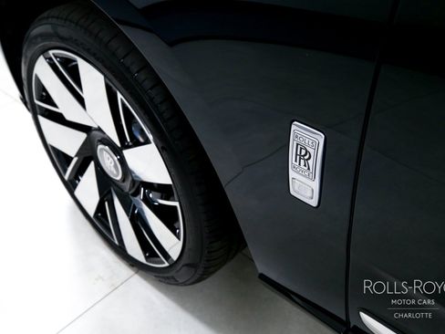 Used 2026 Rolls-Royce Cullinan AWD/4WD image 47