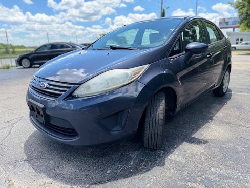 Used 2013 Ford Fiesta S w/ Convenience Pkg FWD image 7