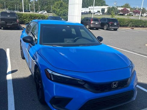 Used 2022 Honda Civic Sport image 1