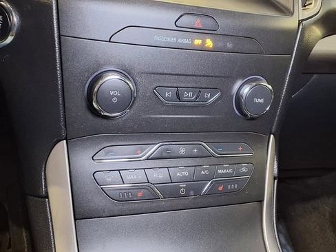 Certified 2020 Ford Edge SEL w/ Convenience Package FWD image 8