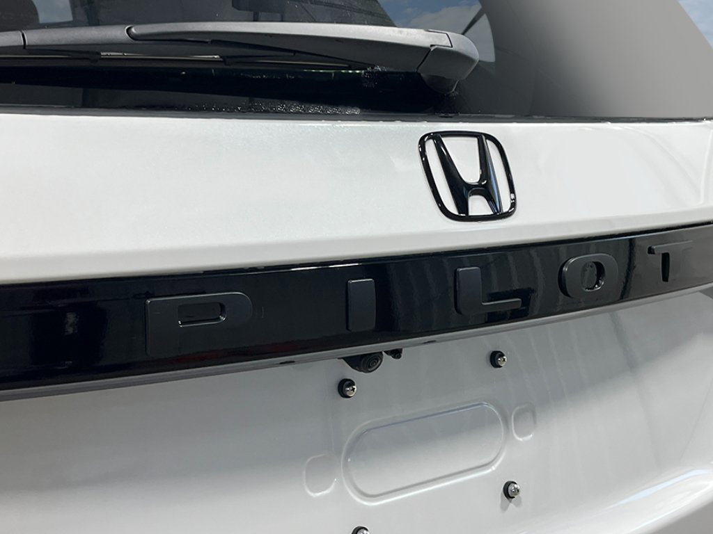 New 2026 Honda Pilot Touring image 7