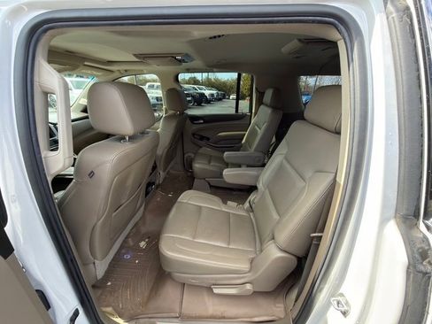 Used 2016 GMC Yukon XL SLT w/ Open Road Package image 8
