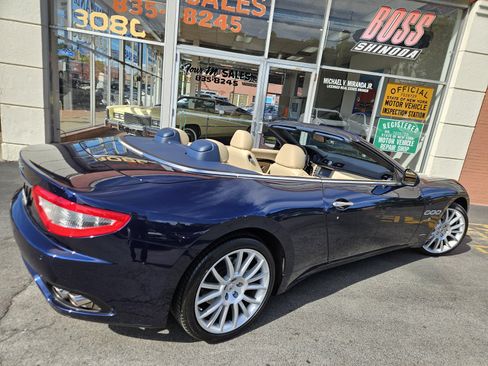 Used 2015 Maserati GranTurismo Convertible RWD image 28