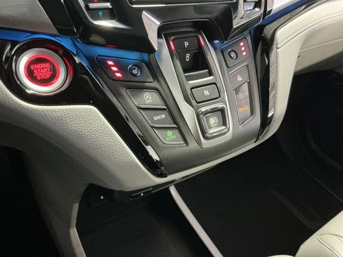 Used 2024 Honda Odyssey Touring image 23