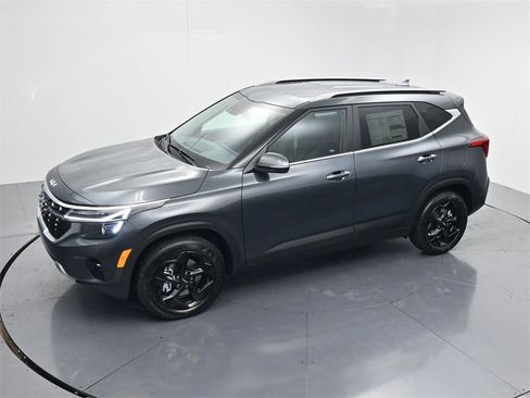 New 2026 Kia Seltos EX image 45