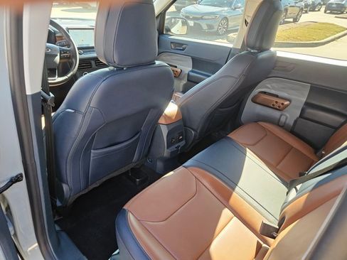 Used 2024 Ford Maverick Lariat w/ FX4 Off-Road Package image 11