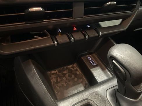 Used 2024 Chevrolet Colorado W/T image 26