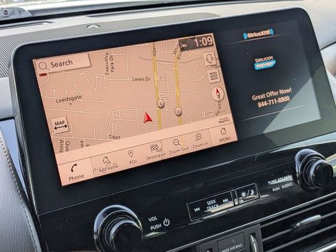 Used 2023 Nissan Armada SL w/ Captain's Chairs Package image 24