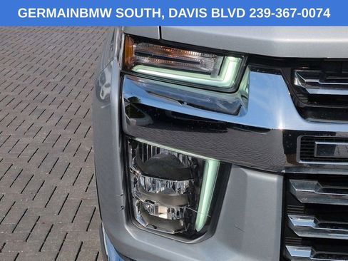 Used 2022 Chevrolet Silverado 2500 LTZ w/ LTZ Plus Package AWD/4WD image 11