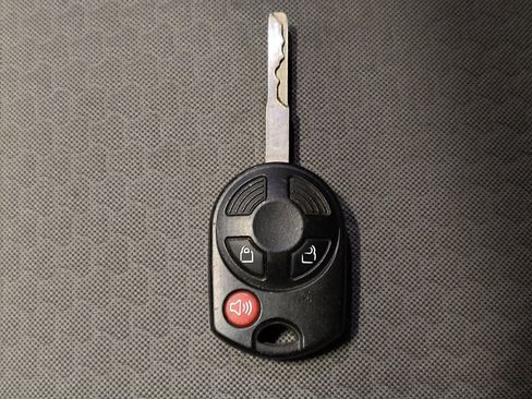 Used 2018 Ford Escape SE image 32