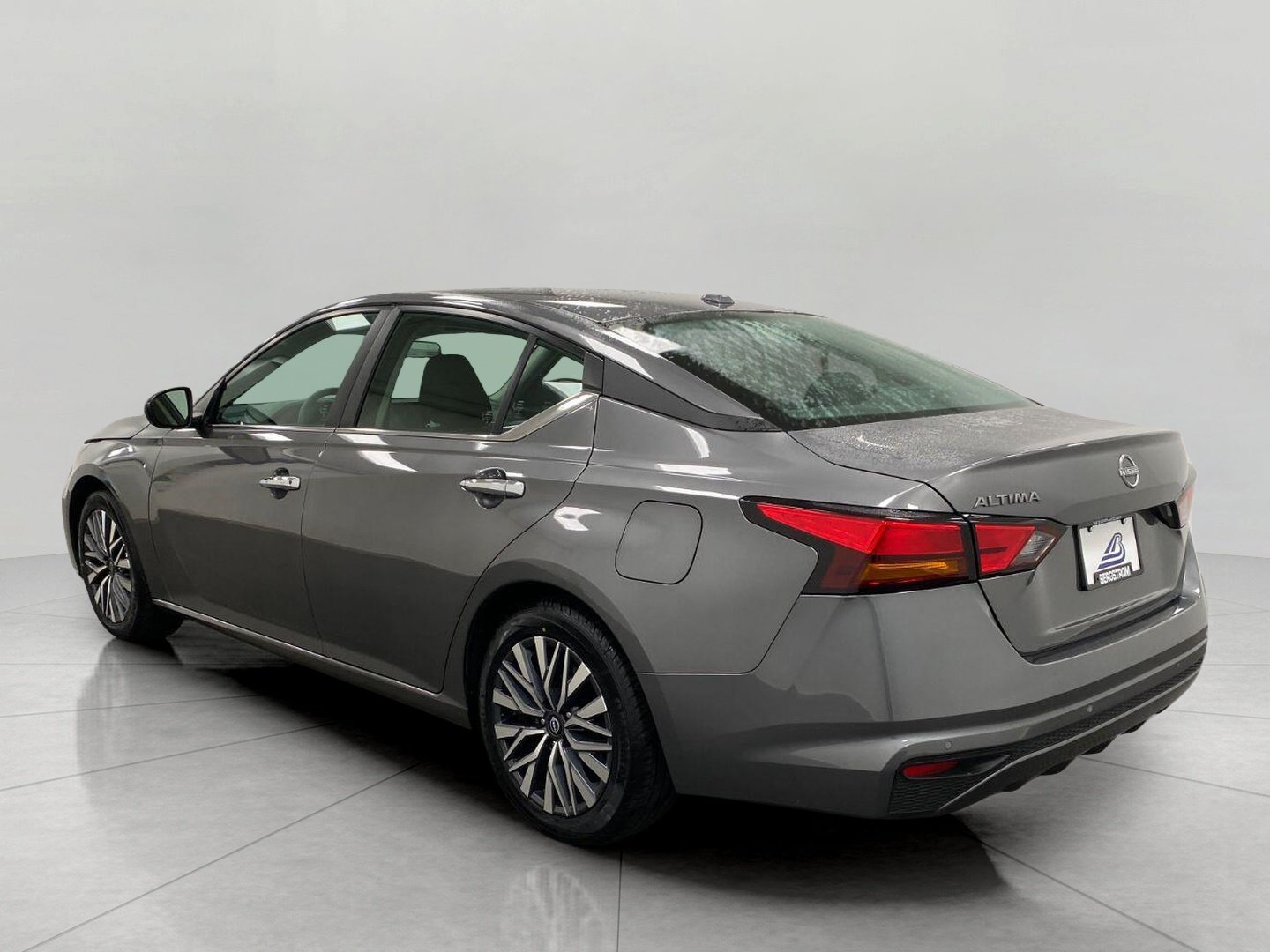 Certified 2025 Nissan Altima 2.5 SV FWD image 6