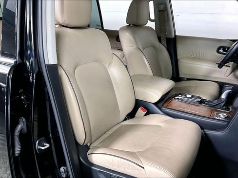 Used 2023 Nissan Armada SL w/ Captain's Chairs Package image 7