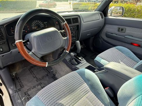 Used 1998 Toyota Tacoma Limited image 13