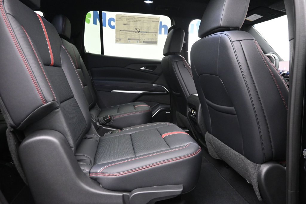 Used 2026 Chevrolet Traverse RS AWD/4WD image 10