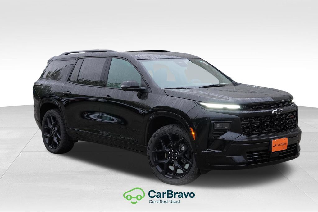 Certified 2024 Chevrolet Traverse RS FWD image 1
