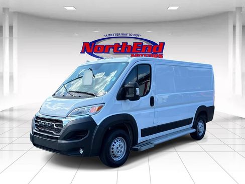 Used 2025 RAM ProMaster 2500 w/ U-Haul Equipment Group FWD image 3