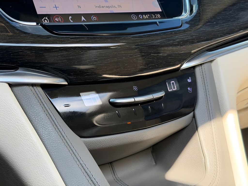 Used 2020 Cadillac XT6 Premium Luxury FWD image 53