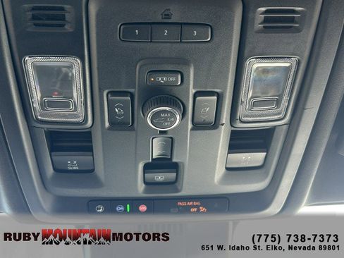Used 2024 GMC Yukon Denali image 18