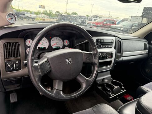 Used 2005 Dodge Ram 1500 Truck 2WD Quad Cab image 9