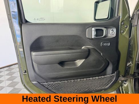 Used 2022 Jeep Gladiator Sport AWD/4WD image 11